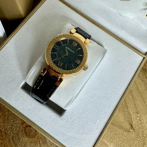 Brand New Versace Women’s Watch - Picture 3 of 4